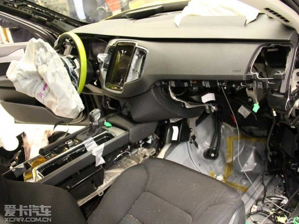 新一代沃尔沃XC90碰撞测试