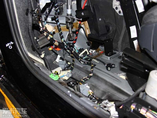 新一代沃尔沃XC90碰撞测试