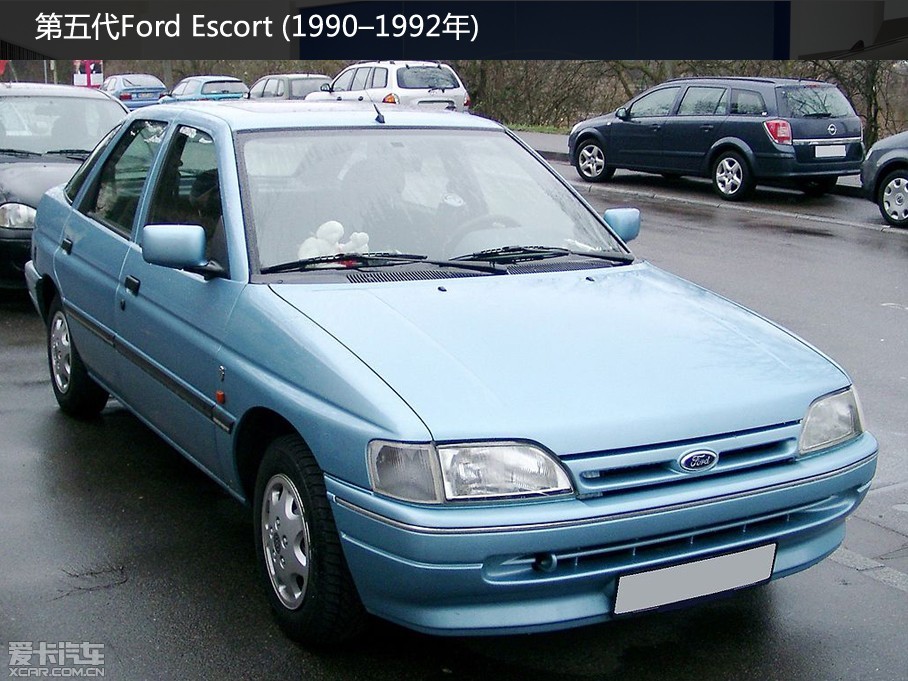 福睿斯的英文名称是escort(护卫者),一款定位低于福克斯的紧凑型三厢