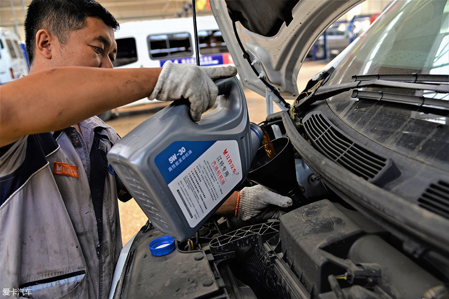 福特新全顺保养解析