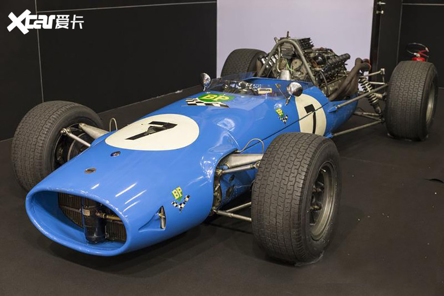 1957꣬ɯʽ˳֮ɯٲΪṩԼзF11967꣬䱸12׷Cooper-MaseratiӮʤͼΪCooper-Maserati