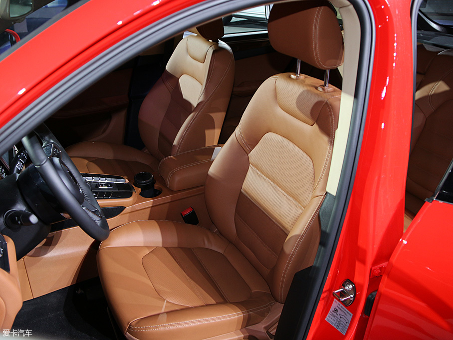 颜值控看过来 爱卡实拍众泰sr9试装车:实用的空间和动力配备-爱卡汽车