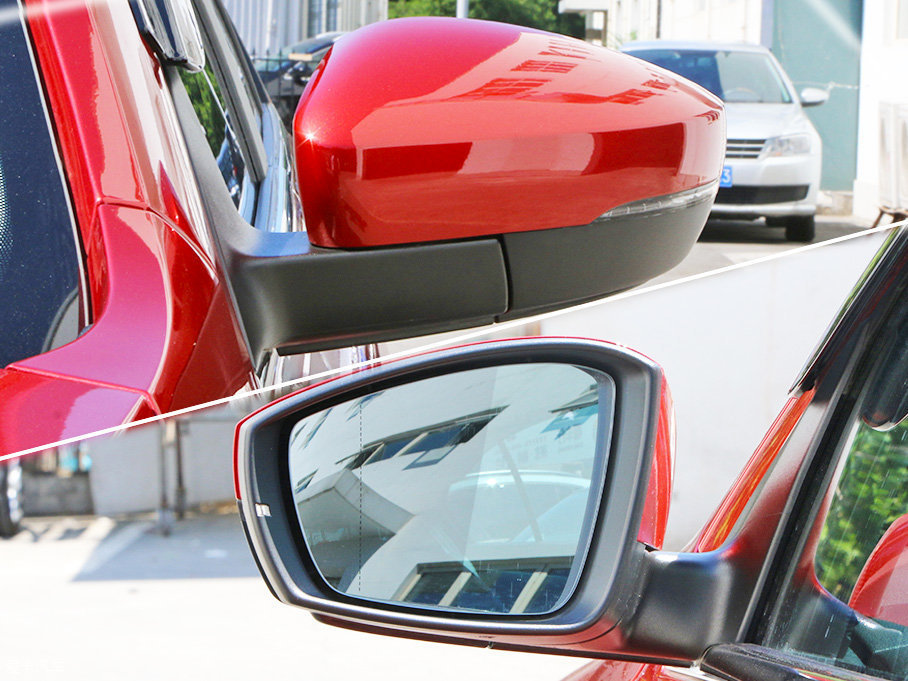 朗逸的后视镜采用了双曲率玻璃,可一定程度上拓宽驾驶者的视野,同时