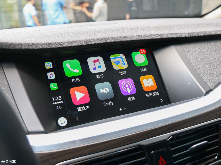博瑞配备了apple carplay系统和百度carlife系统可实