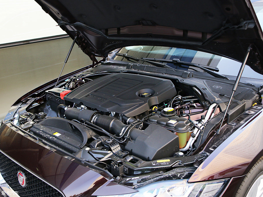 实拍车型搭载全新的ingenium 2.