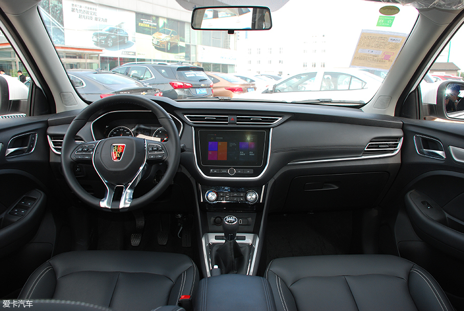 趁热打铁加强细分 实拍荣威rx3手动挡:内饰时尚气息不减-爱卡汽车