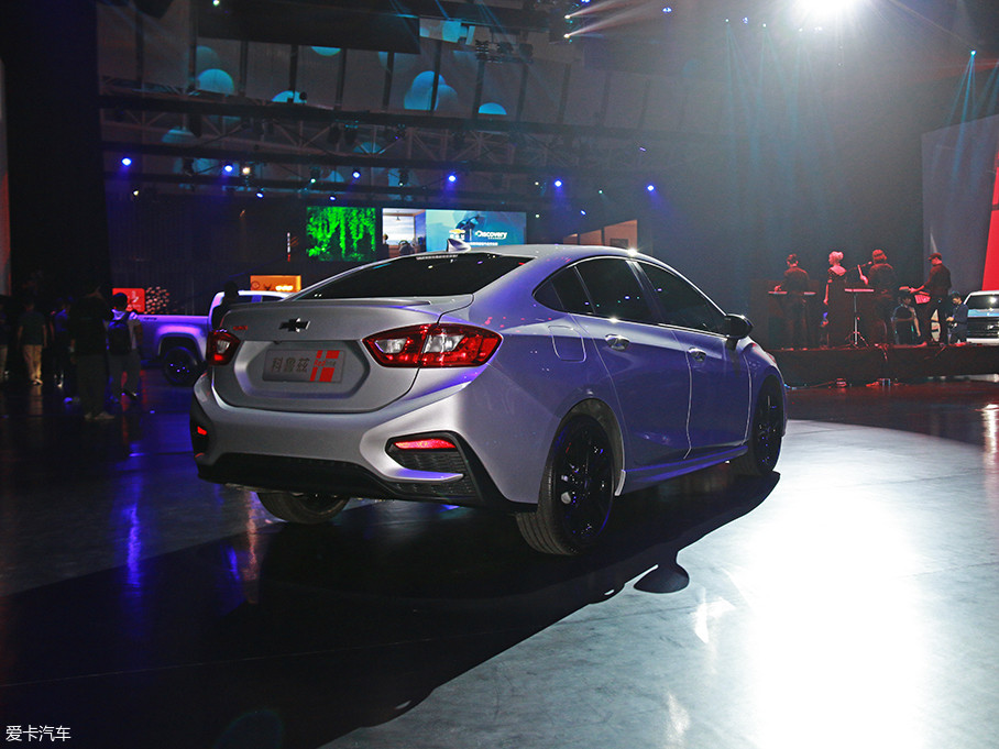 > 爱卡解读redline车型