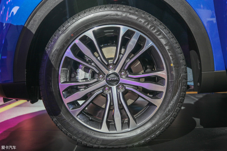 > 爱卡汽车实拍哈弗f7