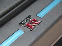 2013款最新款日产GTR 现车配置齐全可优惠
