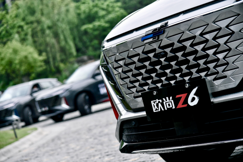 长安汽车2022款长安欧尚Z6