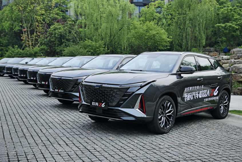 长安汽车2022款长安欧尚Z6