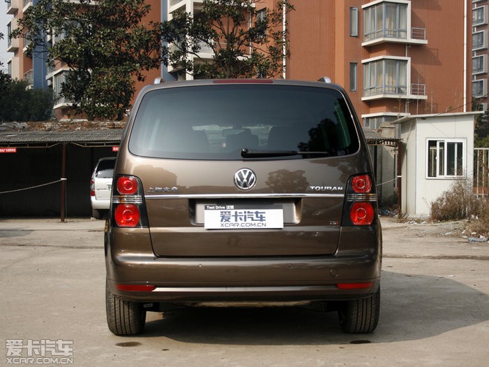 2013款上海大众途安 (11/109)