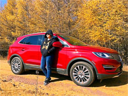 ����һƬ��ɫ���� ����۳������Ӳ�ԭ