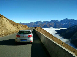 ���ơ��������ɡ� ����ɽ�ƺ�������ǰ