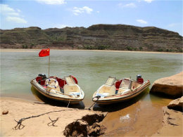 ���ϻƺ������� ���ƺӻ��ȶ��е���ɫ