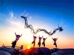 ʯͷ����С�ǵĻ��� ��ݰ���Ů����Լ