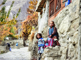 �ͻ�˹̹ һ����AK�ػ��й��ο͵Ĺ���