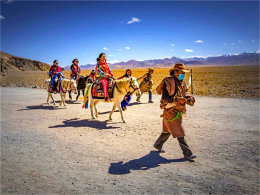 Բ��ʱ�����޺� ʥ����������е�ʥ��