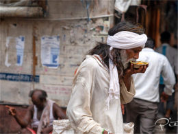 ���ʥ����;֮�� ������ʵ�����ӡ��