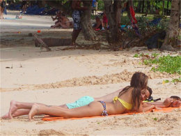 ɳ̲�Ͼ�����ԡ���� ̩����֮PhiPhi��