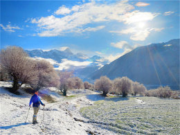 ��³�ز�Ͽ���һ�ѩɽ ��������������