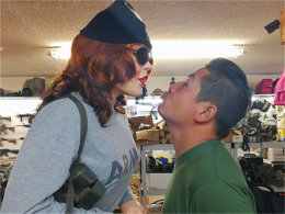 �����μ���ƪ-��ɼ�� ��������˹�Ľ�ͷ