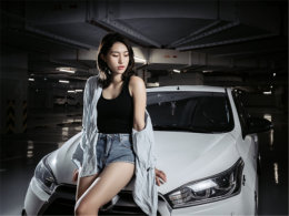 ������һ��  ��������Ů���˸�װ�ų�