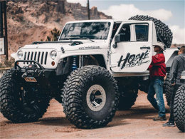 ��������MOAB����� Jeep���һ�߱���