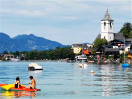 �¹���Ӱ  һ���ŵ����ִ����ڵĳ���