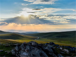 �����½�������ɫ ��ƽ���� ׳���续