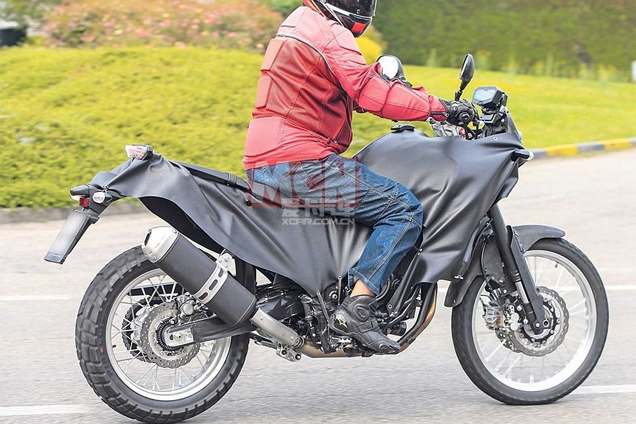 YAMAHA MT-07;YAMAHA T7