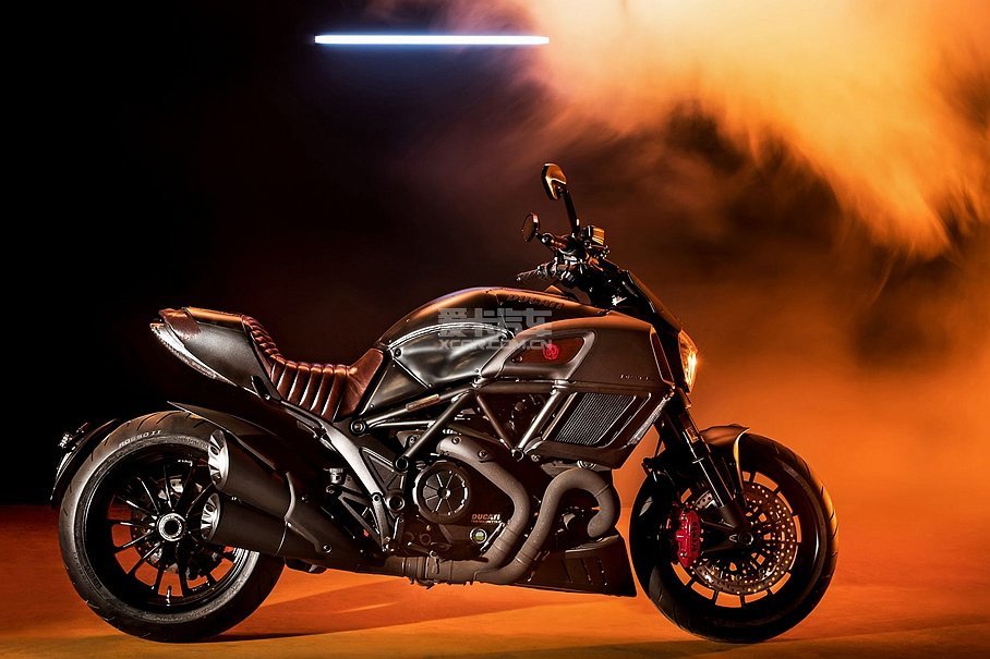 DUCATI DIAVEL DIESEL