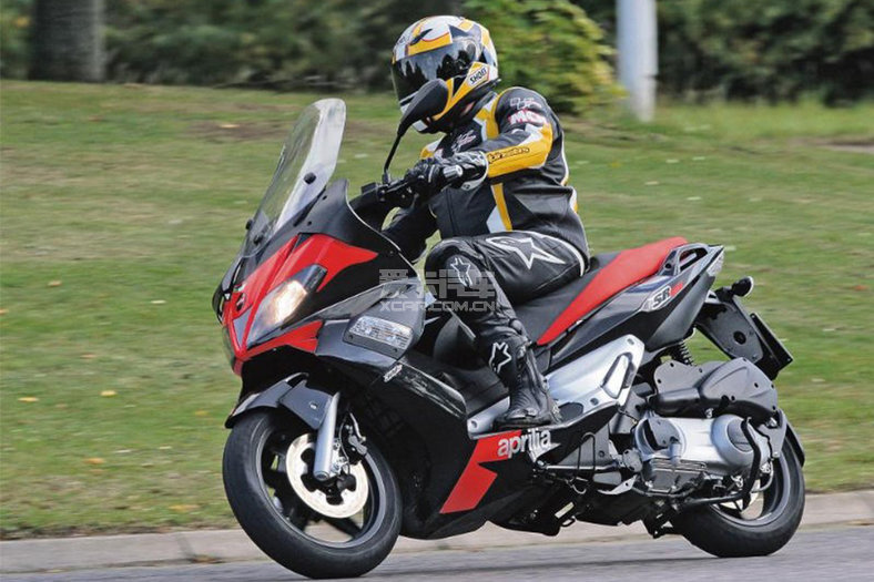 aprilia 踏板车上市(2/4)