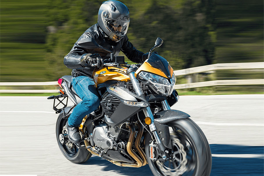 > 贝纳利三缸系列回归