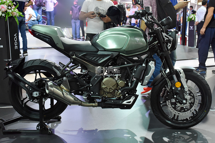 2018重庆摩博会隆鑫无极300ac静态实拍