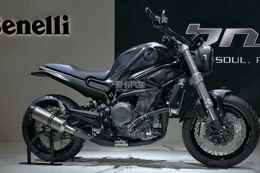 2018米兰车展贝纳利幼狮800全球首发