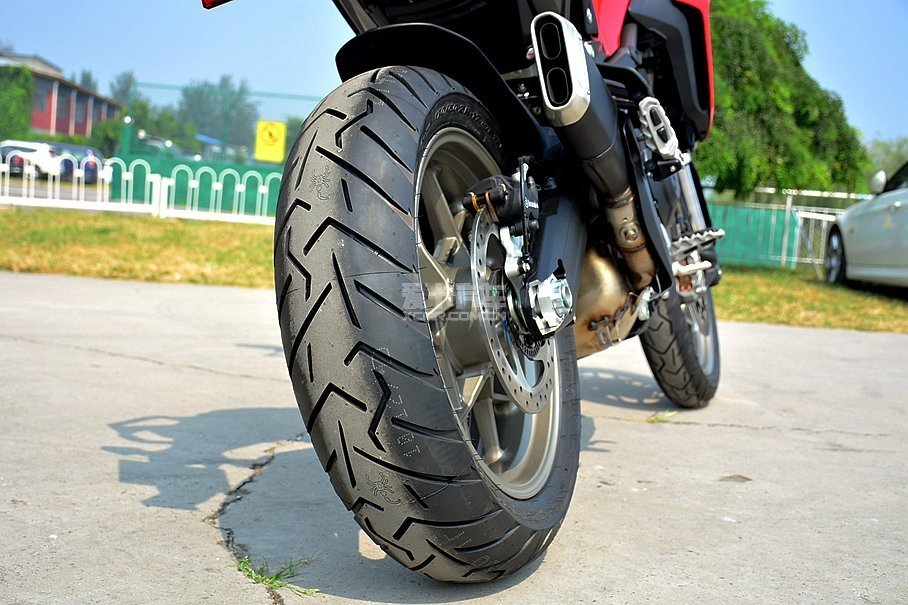 MTS 950ʹScorpion Trail IIͺ̥̥׳ơЫ2MTS 1200 ENDUROı̥ͬ ǰ̥Ϊ120/70 R19̥Ϊ170/60 R17