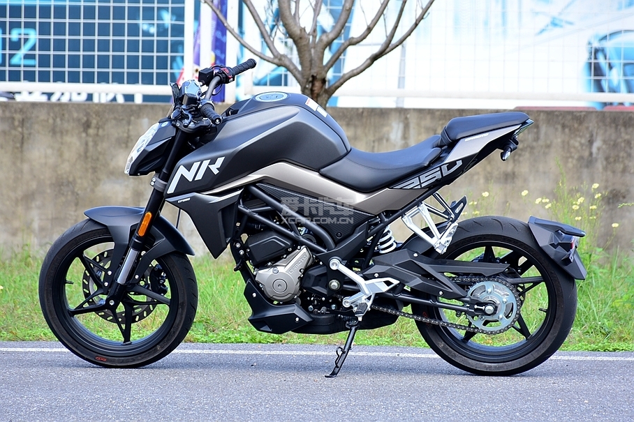 春风250NK ABS;CF250NK ABS