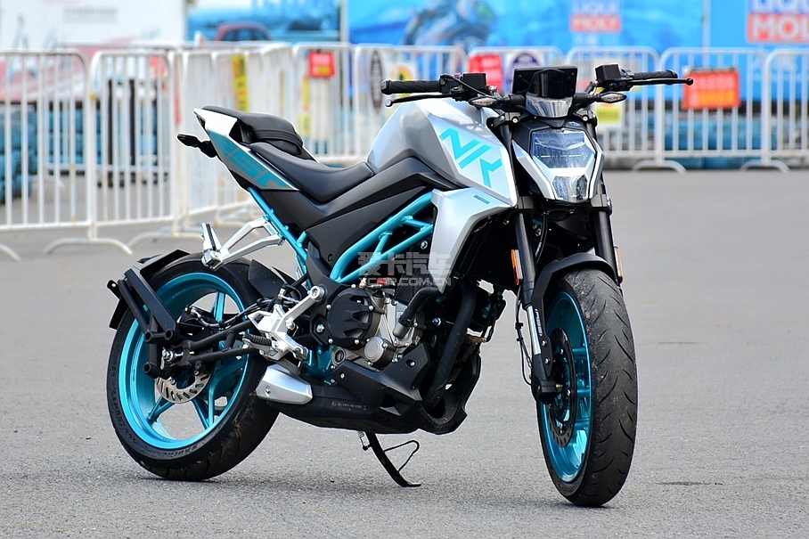 春风250NK ABS;CF250NK ABS