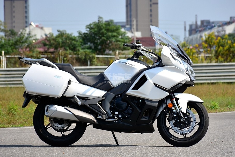 ԴԴ650NKĳ650TR-GȥʮֽգΪһΪ650ccĴó˵1415mmȷʵԵöһЩ