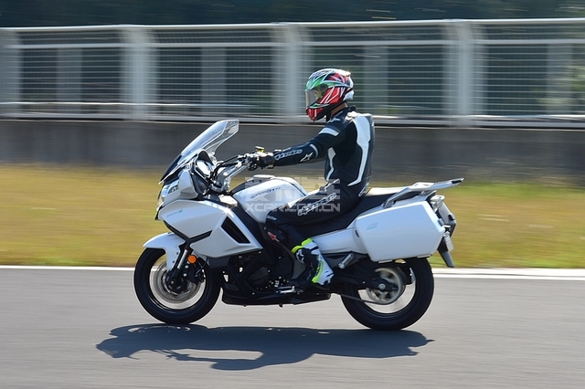 cfmoto春风cf6506650trg国宾民用尊享荣耀版电喷水冷摩托车