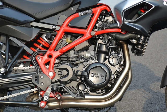 ����������F700GS�����������������ڱ���Ħ�г���