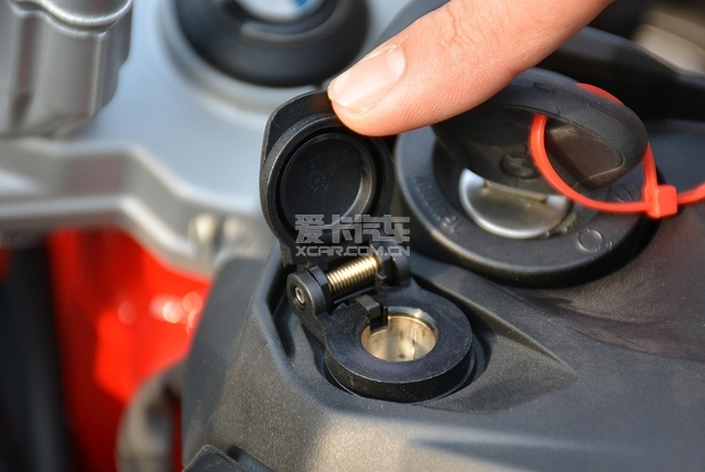 ����������F700GS�����������������ڱ���Ħ�г���