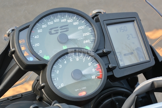 ����������F700GS�����������������ڱ���Ħ�г���