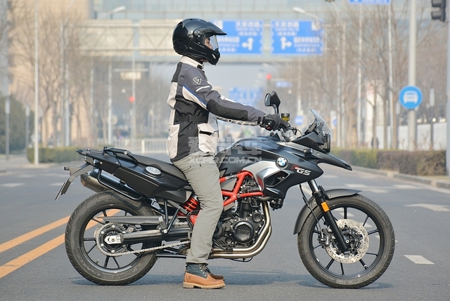 ����������F700GS�����������������ڱ���Ħ�г���