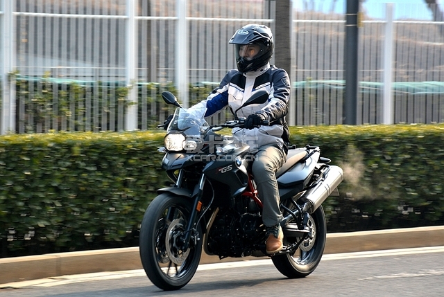 ����������F700GS�����������������ڱ���Ħ�г���
