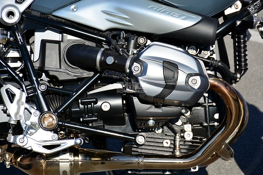 简单又纯粹 爱卡实拍BMW R NINE T PURE:BMW R NINE T PURE细节实拍-爱卡汽车