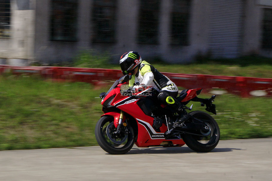 CBR1000RR；CBR1000RR SP；本田CBR1000；本田跑车；火