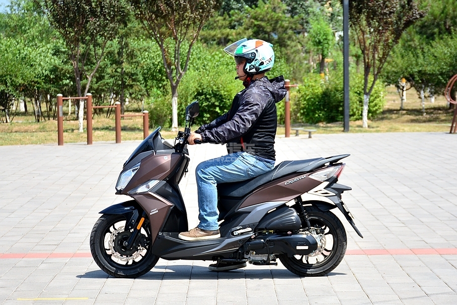 三阳CRUISYM 150试驾;夏杏三阳踏板车;夏杏三阳CRUISYM