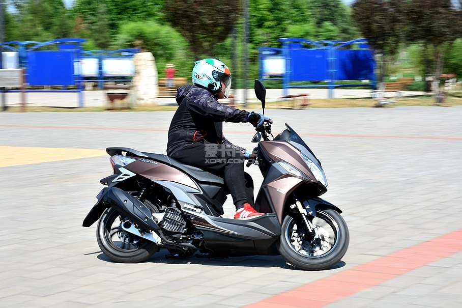 三阳CRUISYM 150试驾;夏杏三阳踏板车;夏杏三阳CRUISYM